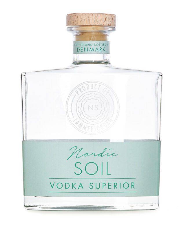 Vodka-Superior-m-Skygge-Web-opløsning